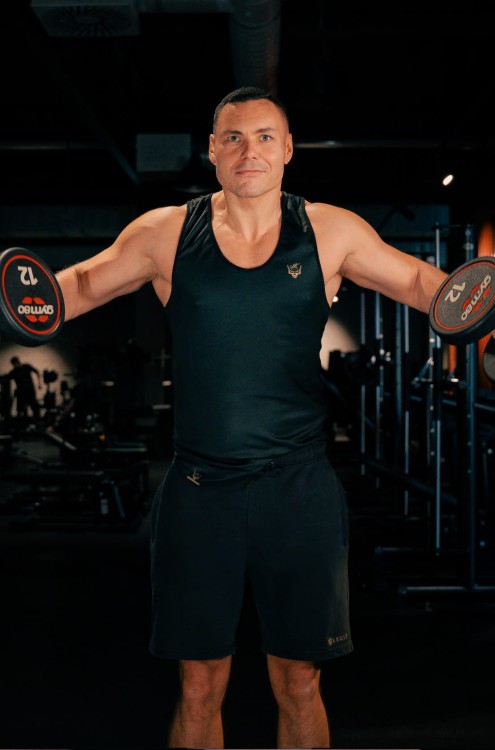 tank top_black.jpg